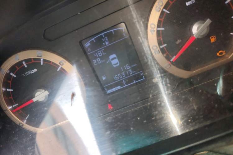 Used FORTHING Lingzhi 2019 M5 1.6L 7-Seater Base Model China VI Odometer Close Up