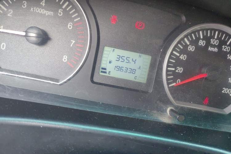 Used FORTHING Lingzhi 2019 Facelifted M3L 1.6L 7-Seater Standard Model Odometer Close Up