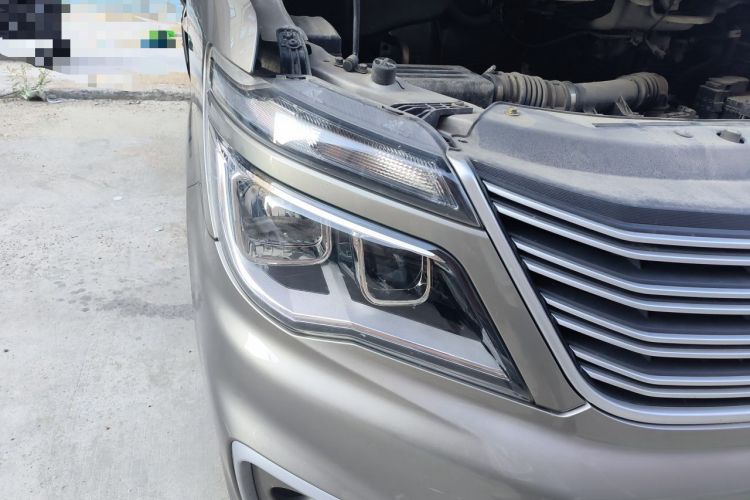 Used FORTHING Lingzhi 2019 M5L 1.6L 7-Seater Base Model China VI Standard Right Front Headlight