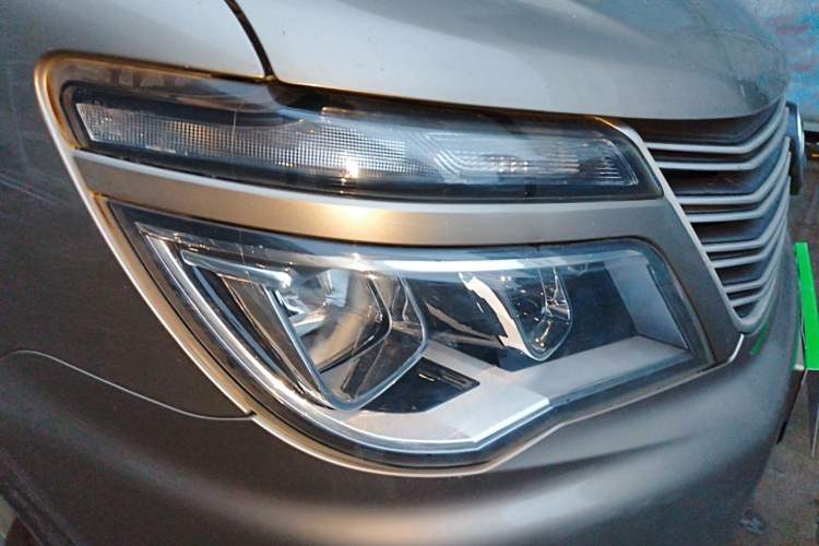 Used FORTHING Lingzhi 2019 Facelifted M5L 1.6L 7-Seater Base Model China VI Standard Right Front Headlight