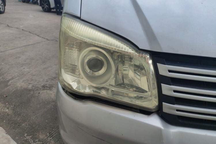 Used FORTHING Lingzhi 2019 Facelifted M3L 1.6L 7-Seater Standard Model Right Front Headlight