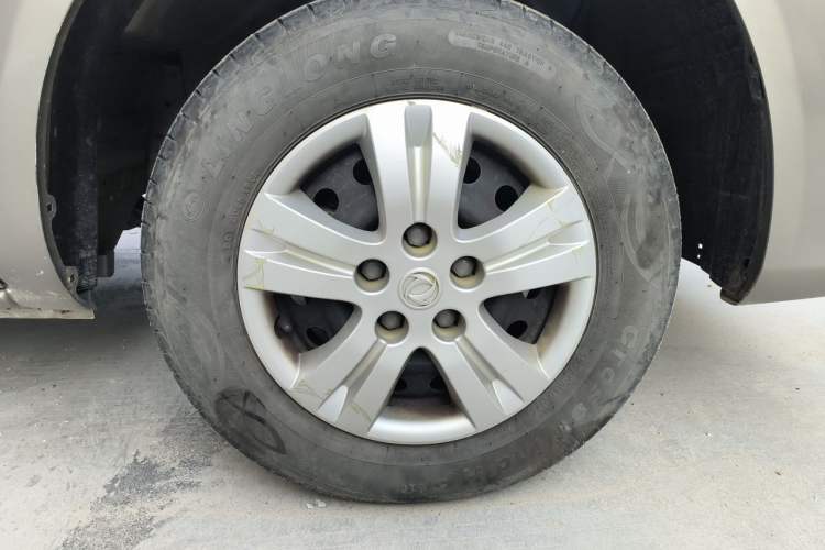 Used FORTHING Lingzhi 2019 M5L 1.6L 7-Seater Base Model China VI Standard Right Front Wheel Hub