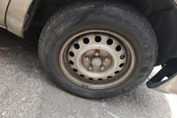 Used FORTHING Lingzhi 2019 M5 1.6L 7-Seater Base Model China VI Right Front Wheel Hub