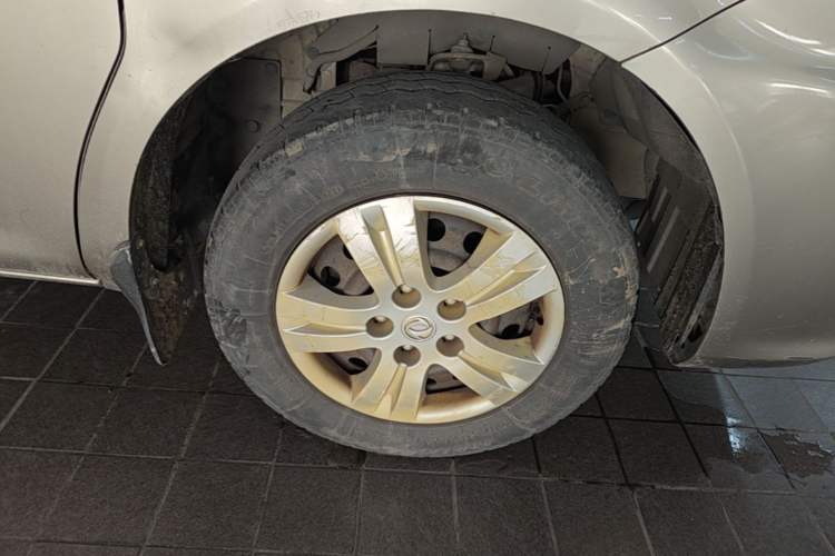 Used FORTHING Lingzhi 2019 M5L 1.6L 7-Seater Comfort Model China VI Standard Right Front Wheel Hub