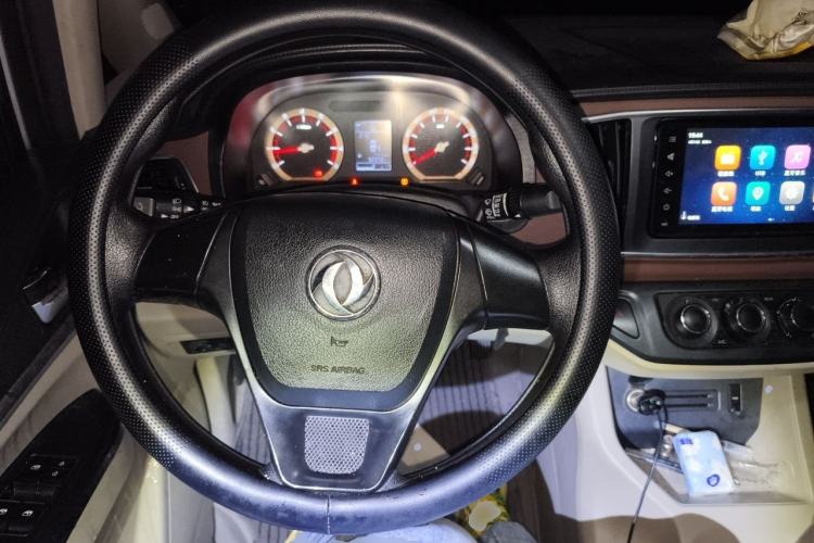 Used FORTHING Lingzhi 2019 M5L 1.6L 7-Seater Luxury Model China VI Standard Steering Wheel