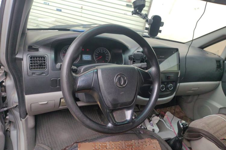 Used FORTHING Lingzhi 2019 Facelifted M3L 1.6L 7-Seater Standard Model Steering Wheel