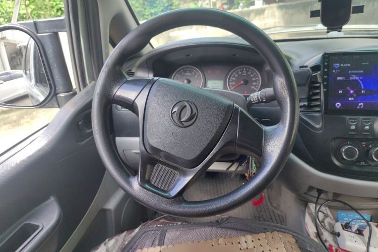 Used FORTHING Lingzhi 2019 Facelifted M3L 1.6L 7-Seater Standard Model Steering Wheel
