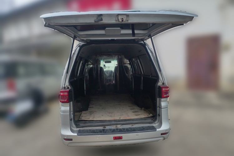 Used FORTHING Lingzhi 2019 Facelifted M3L 1.6L 7-Seater Standard Model Trunk