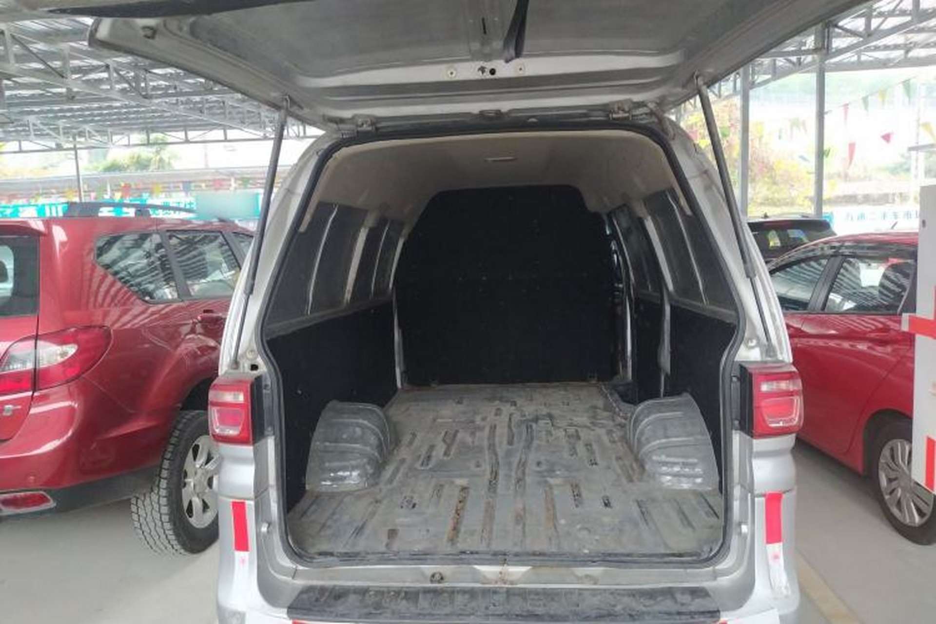 Used FORTHING Lingzhi 2019 V3 1.6L 2-Seat Standard Model China VI Trunk