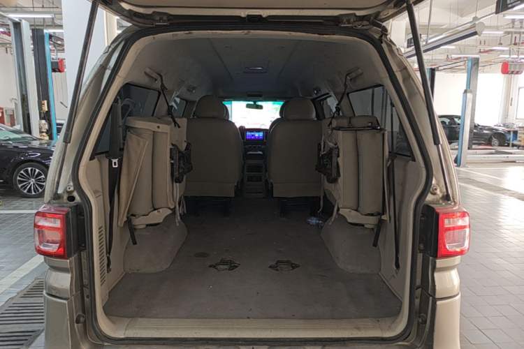 Used FORTHING Lingzhi 2019 M5L 1.6L 7-Seater Comfort Model China VI Standard Trunk