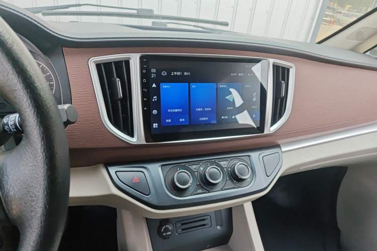 Used FORTHING Lingzhi 2019 V3 1.6L 2-Seat Standard Model China VI Audio And AC Panel