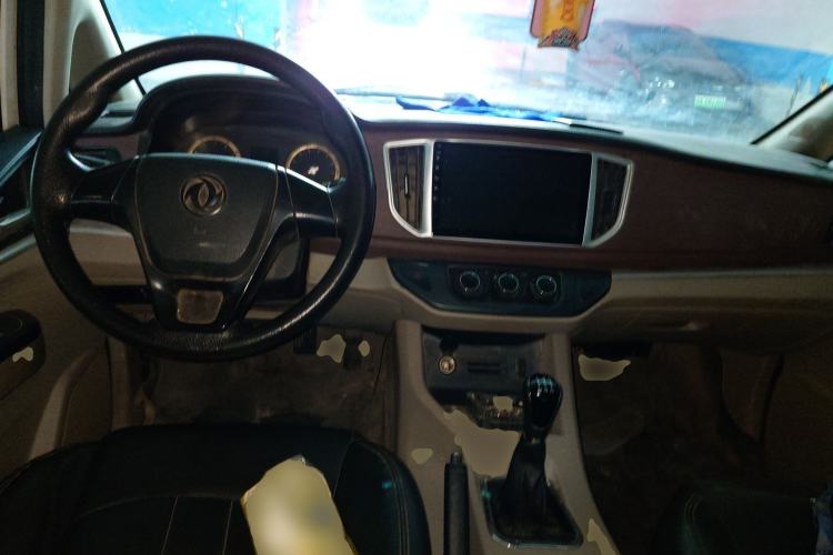 Used FORTHING Lingzhi 2019 M5L 1.6L 7-Seater Exclusive Model China VI Standard Center Console