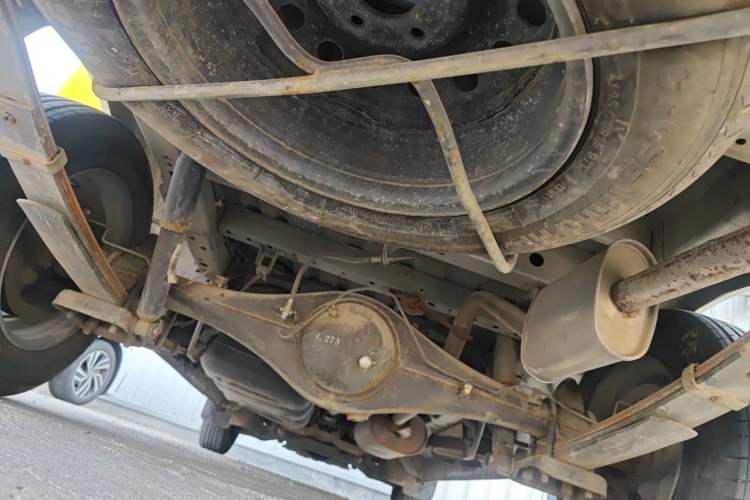 Used FORTHING Lingzhi 2019 V3 1.6L 2-Seat Standard Model China VI Chassis Rear