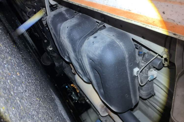 Used FORTHING Lingzhi 2019 V3 1.6L 2-Seat Standard Model China VI Chassis Rear Left