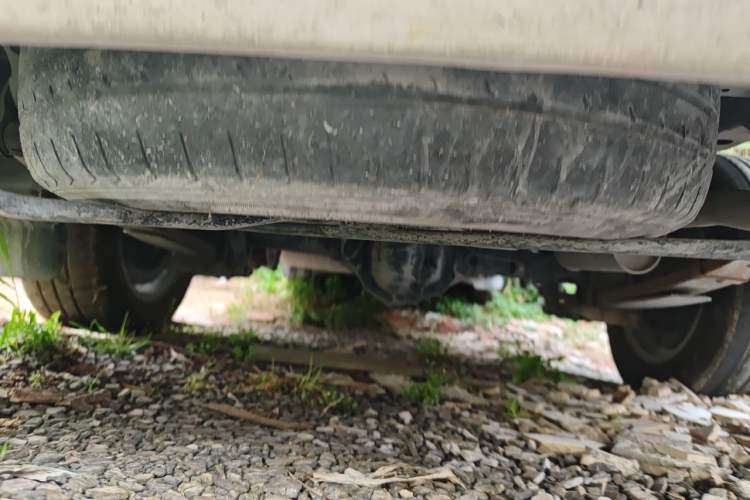 Used FORTHING Lingzhi 2019 M5L 1.6L 7-Seater Standard Model China VI Chassis Rear