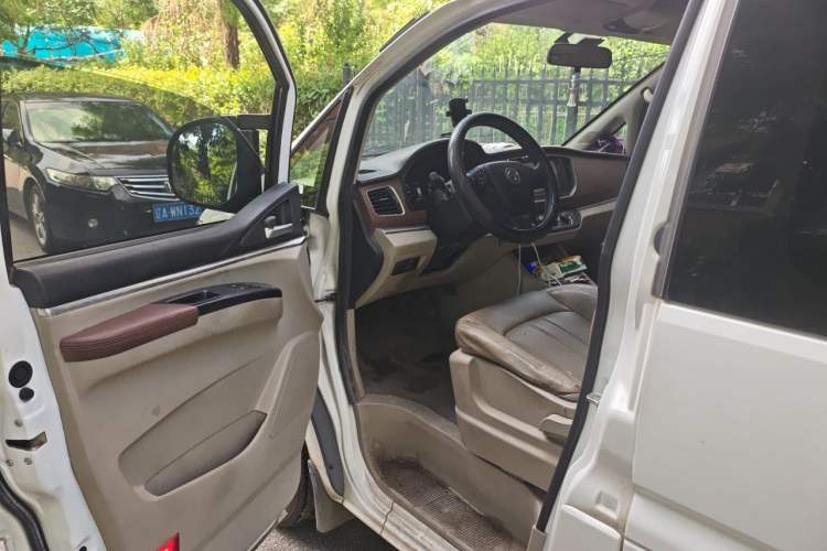 Used FORTHING Lingzhi 2019 M5 1.6L 7-Seater Exclusive Model China VI Standard Driver Seat
