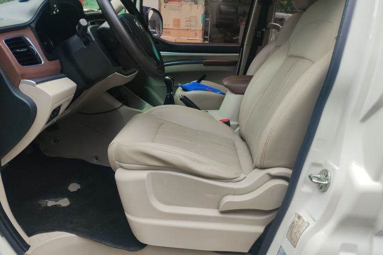 Used FORTHING Lingzhi 2019 M5L 1.6L 7-Seater Luxury Model China VI Standard Driver Seat