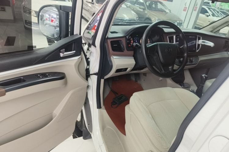 Used FORTHING Lingzhi 2019 M5L 1.6L 7-Seater Base Model China VI Standard Driver Seat