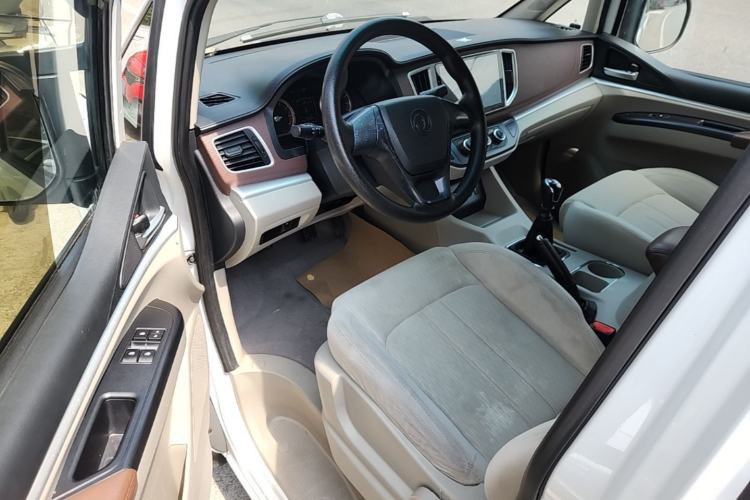Used FORTHING Lingzhi 2019 M5L 2.0L 7-Seater Comfort Model Driver Seat