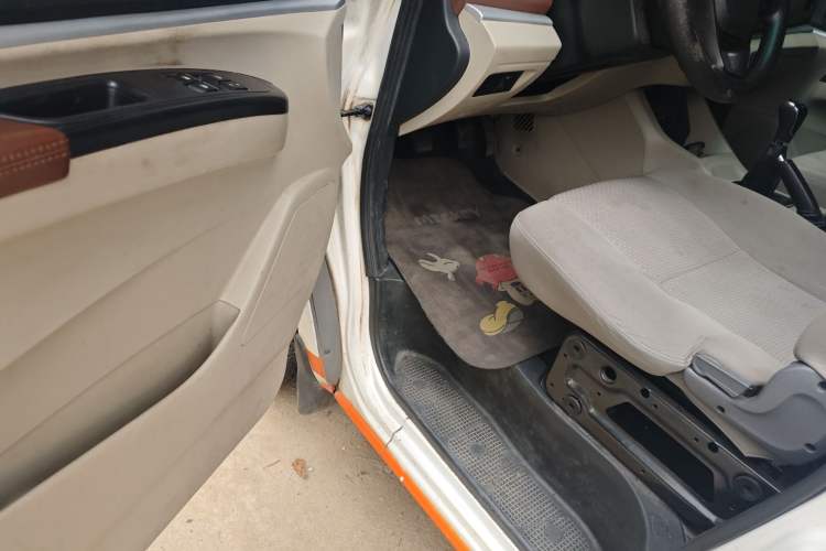 Used FORTHING Lingzhi 2019 V3 1.6L 2-Seat Standard Model China VI Driver Seat