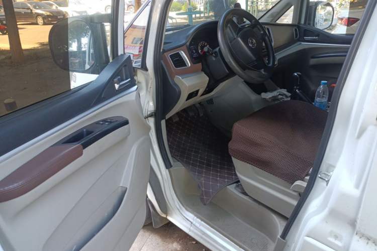 Used FORTHING Lingzhi 2019 Facelifted M5L 1.6L 9-Seater Comfort Model China VI Standard Driver Seat