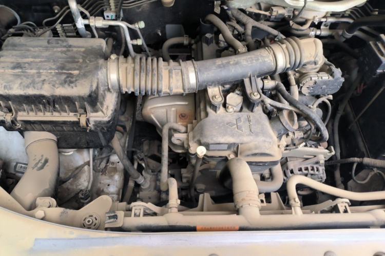 Used FORTHING Lingzhi 2019 M5L 1.6L 7-Seater Standard Model China VI Engine Bay