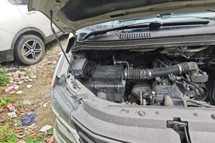 Used FORTHING Lingzhi 2019 M5L 1.6L 7-Seater Standard Model China VI Engine Bay Right