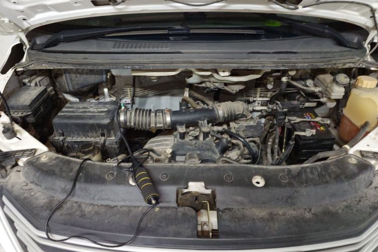 Used FORTHING Lingzhi 2019 M5L 1.6L 7-Seater Exclusive Model China VI Standard Engine Bay