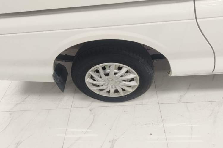 Used FORTHING Lingzhi 2019 M5L 1.6L 7-Seater Base Model China VI Standard Exterior 5