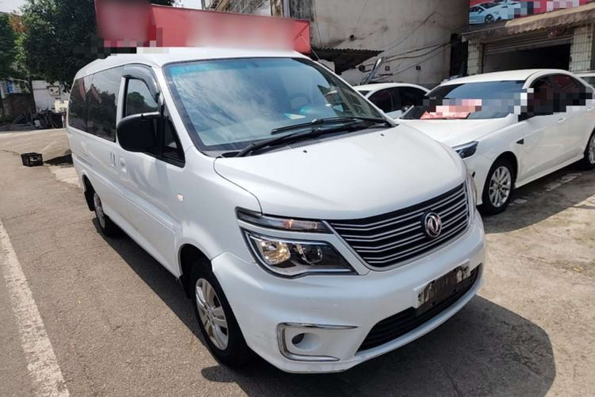 Used FORTHING Lingzhi 2019 M5L 2.0L 7-Seater Comfort Model Front Right 45 Deg