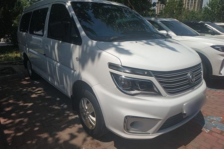 Used FORTHING Lingzhi 2019 M5L 1.6L 7-Seater Standard Model China VI Front Right 45 Deg