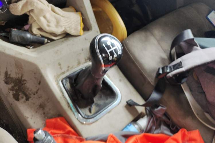 Used FORTHING Lingzhi 2019 V3 1.6L 2-Seat Standard Model China VI Gear Lever