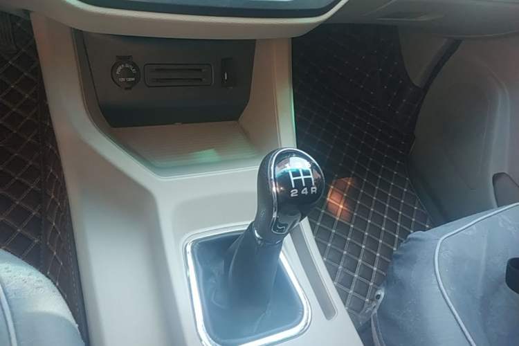 Used FORTHING Lingzhi 2019 M5L 1.6L 7-Seater Standard Model China VI Gear Lever