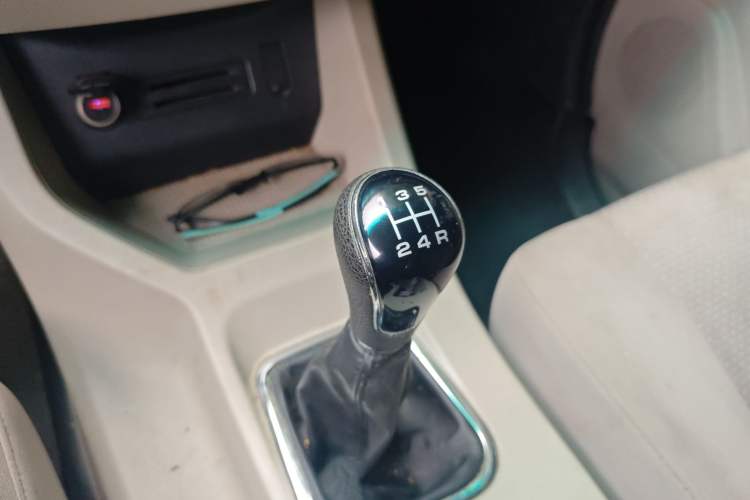 Used FORTHING Lingzhi 2019 V3 1.6L 2-Seat Standard Model China VI Gear Lever