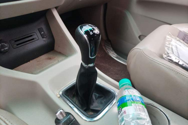 Used FORTHING Lingzhi 2019 M5L 1.6L 7-Seater Standard Model China VI Gear Lever