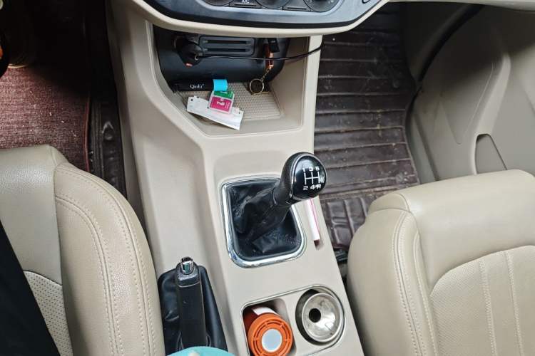 Used FORTHING Lingzhi 2019 M5L 1.6L 7-Seater Standard Model China VI Gear Lever