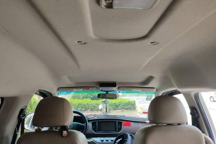 Used FORTHING Lingzhi 2019 M5L 1.6L 7-Seater Luxury Model China VI Standard Headliner