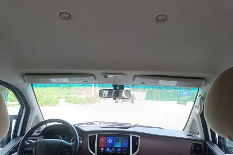 Used FORTHING Lingzhi 2019 M5L 1.6L 7-Seater Base Model China VI Standard Headliner