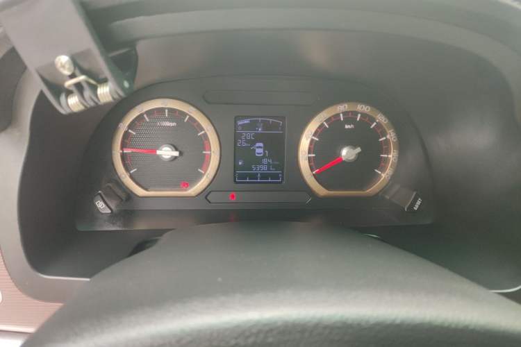 Used FORTHING Lingzhi 2019 M5L 1.6L 7-Seater Luxury Model China VI Standard Instrument Cluster