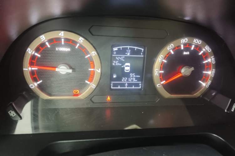 Used FORTHING Lingzhi 2019 M5L 1.6L 7-Seater Base Model China VI Standard Instrument Cluster