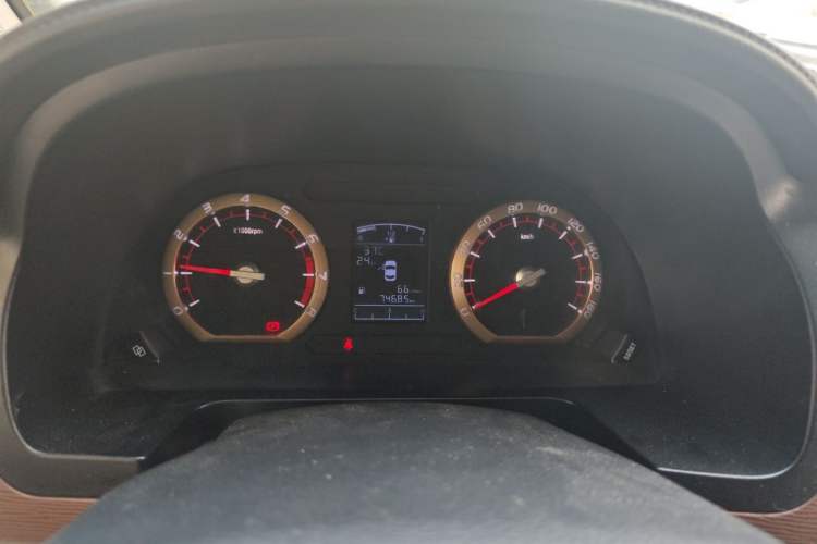 Used FORTHING Lingzhi 2019 Facelifted M5L 1.6L 7-Seater Base Model China VI Standard Instrument Cluster