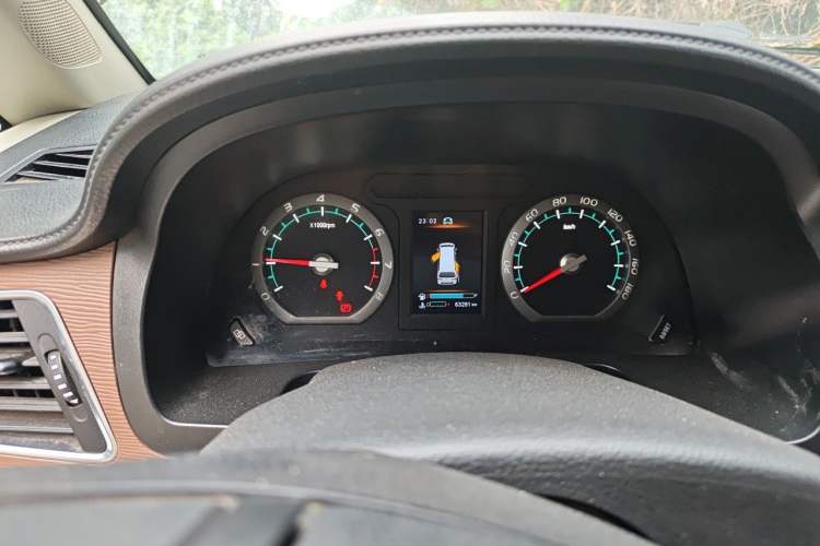 Used FORTHING Lingzhi 2019 M5L 1.6L 7-Seater Standard Model China VI Instrument Cluster
