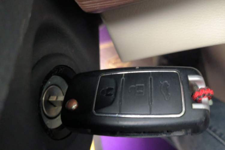 Used FORTHING Lingzhi 2019 M5L 1.6L 7-Seater Standard Model China VI Interior 1