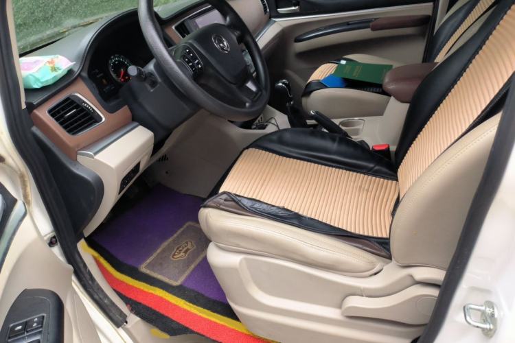 Used FORTHING Lingzhi 2019 M5L 1.6L 7-Seater Standard Model China VI Interior 3