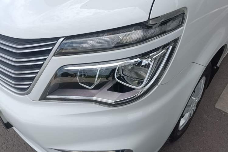 Used FORTHING Lingzhi 2019 M5L 1.6L 7-Seater Base Model China VI Standard Left Front Headlight