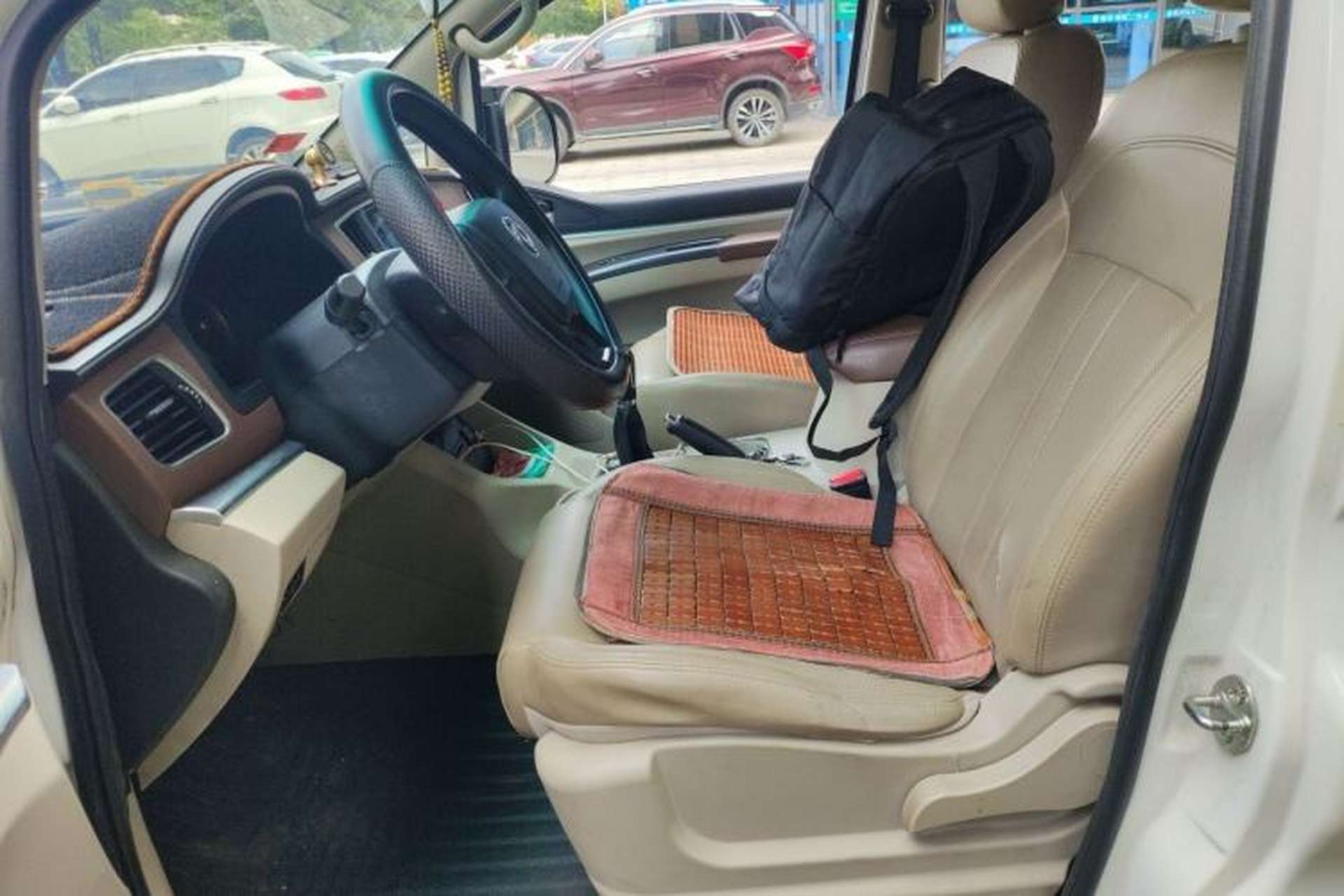 Used FORTHING Lingzhi 2019 M5L 1.6L 7-Seater Luxury Model China VI Standard Left Front Seat