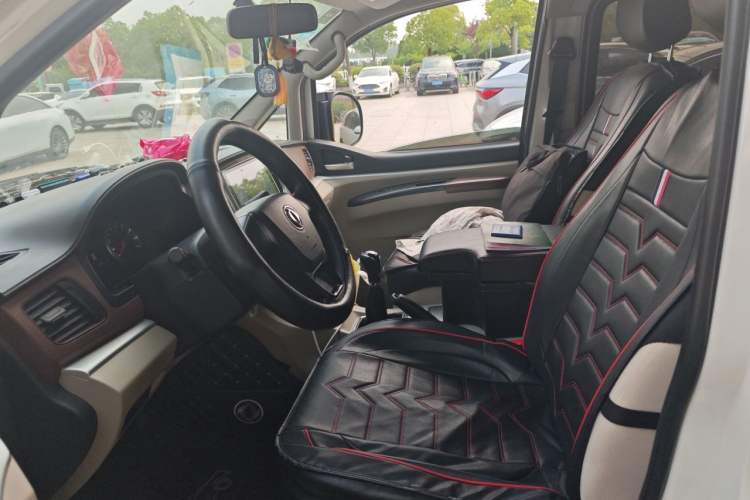 Used FORTHING Lingzhi 2019 Facelifted M5L 1.6L 7-Seater Base Model China VI Standard Left Front Seat