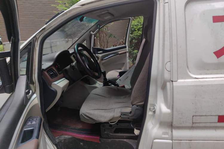 Used FORTHING Lingzhi 2019 V3 1.6L 2-Seat Standard Model China VI Left Front Seat