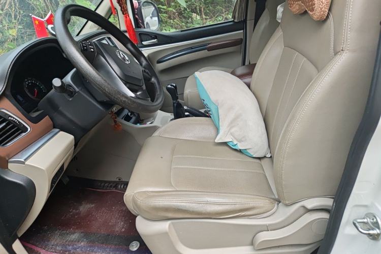 Used FORTHING Lingzhi 2019 M5L 1.6L 7-Seater Standard Model China VI Left Front Seat