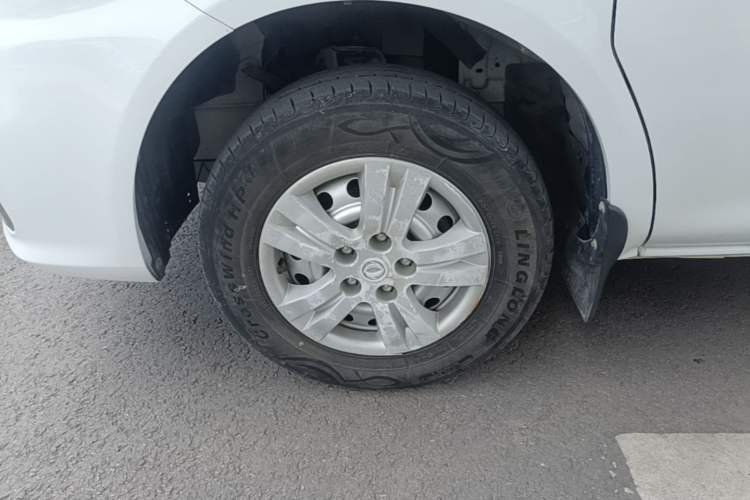 Used FORTHING Lingzhi 2019 M5L 1.6L 7-Seater Base Model China VI Standard Left Front Wheel Hub